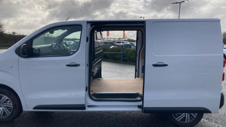 Vauxhall Vivaro L1 Diesel 1.5 Turbo D 120 Prime H1 Van